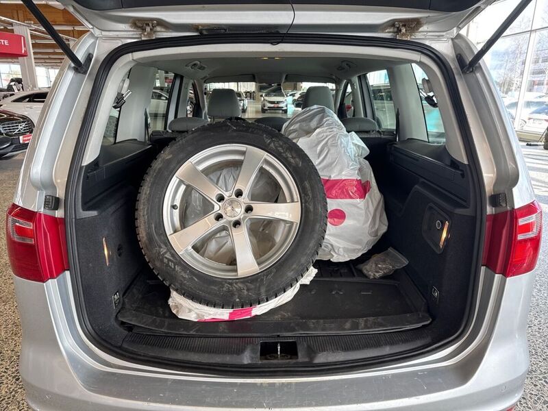 SEAT Alhambra vaihtoauto