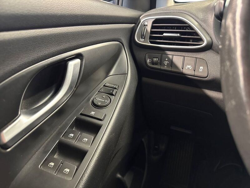 Hyundai i30 Fastback vaihtoauto