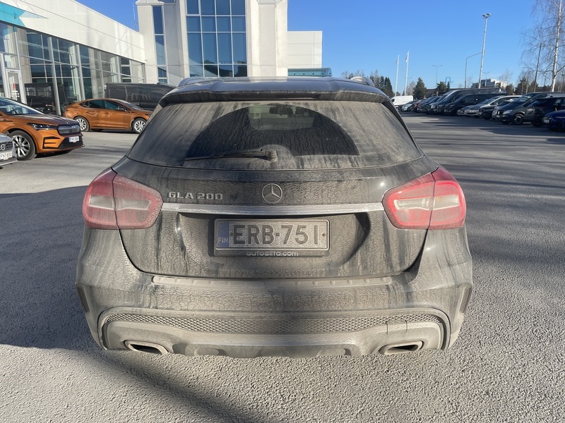 Mercedes-Benz GLA vaihtoauto