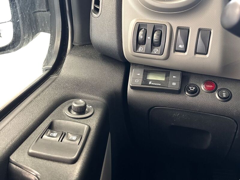 Renault Trafic vaihtoauto