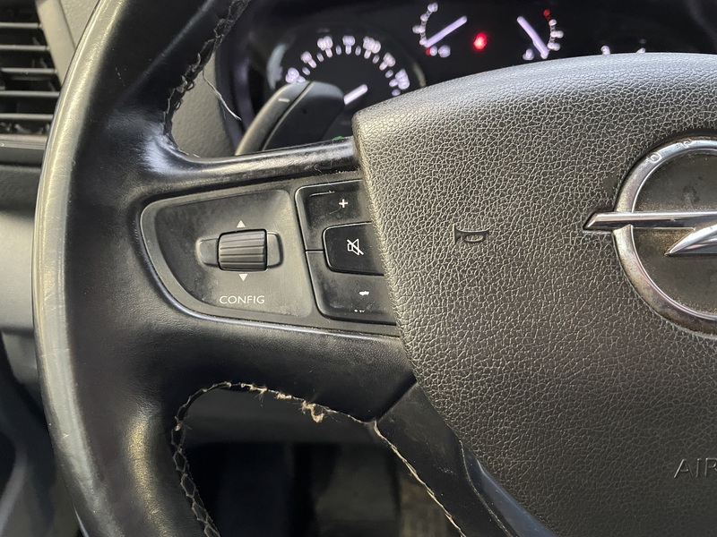 Opel Vivaro vaihtoauto