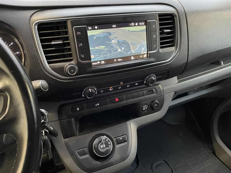 Opel Vivaro vaihtoauto