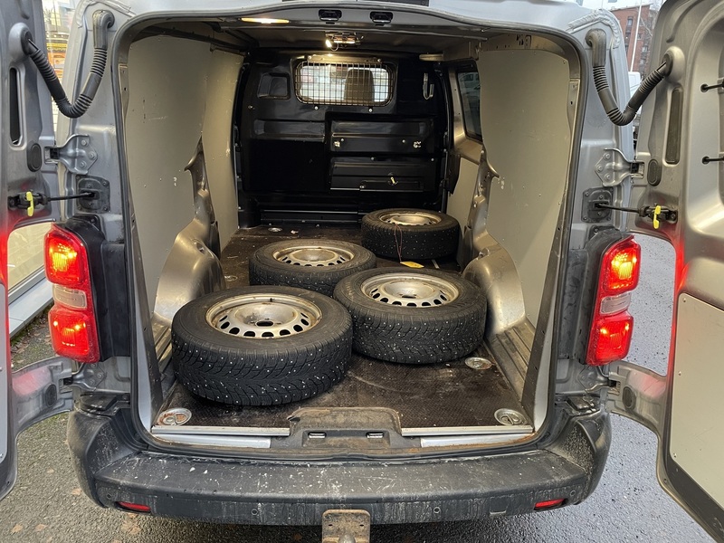 Opel Vivaro vaihtoauto