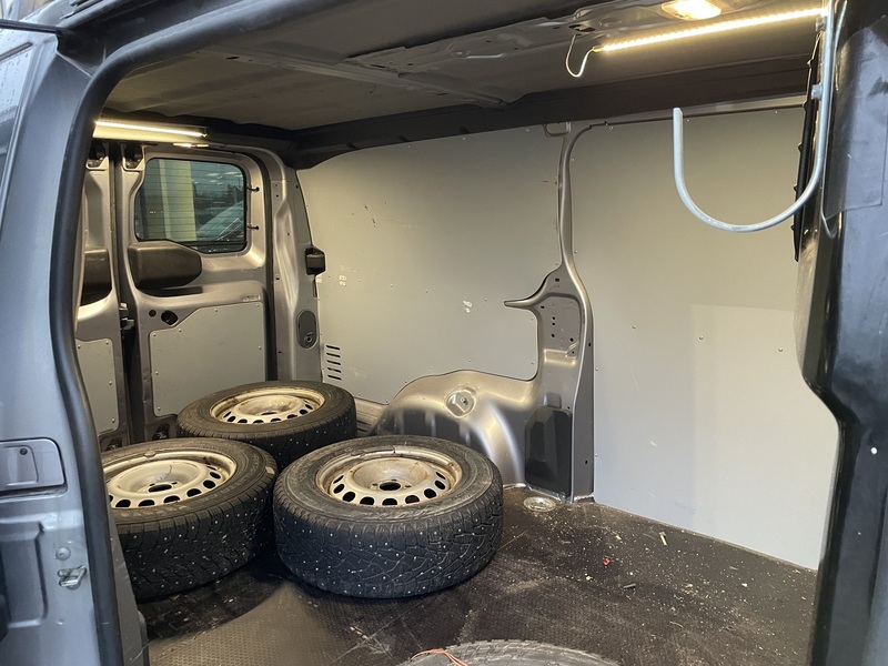 Opel Vivaro vaihtoauto