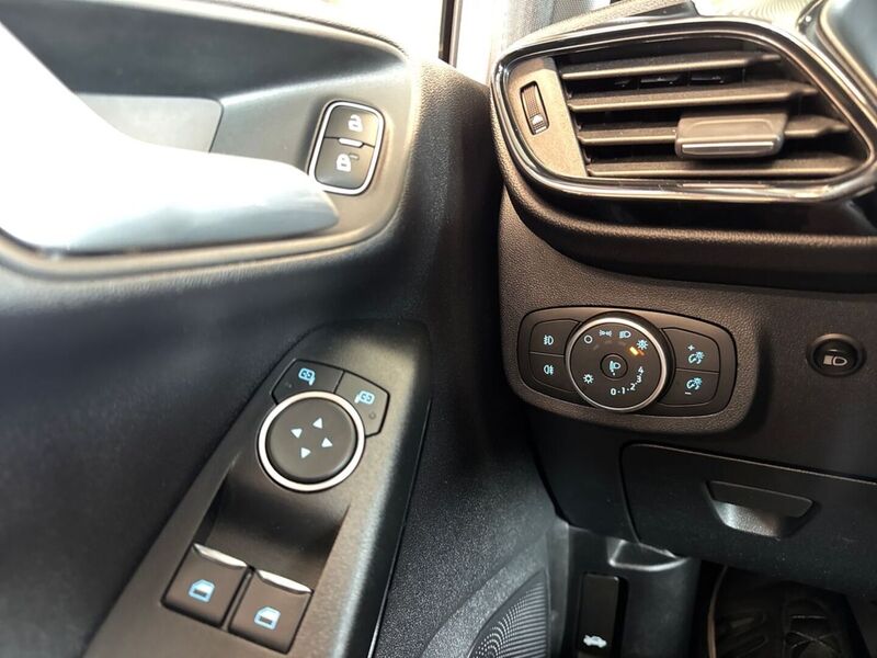 Ford Fiesta Van vaihtoauto