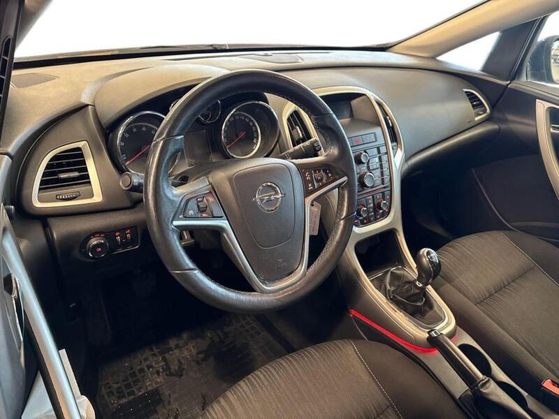 Opel Astra vaihtoauto