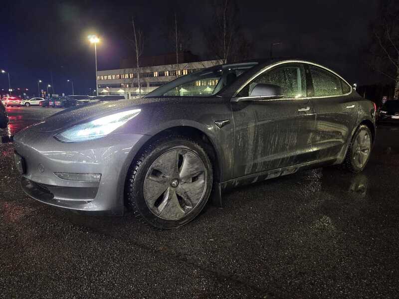 Tesla Model 3 vaihtoauto