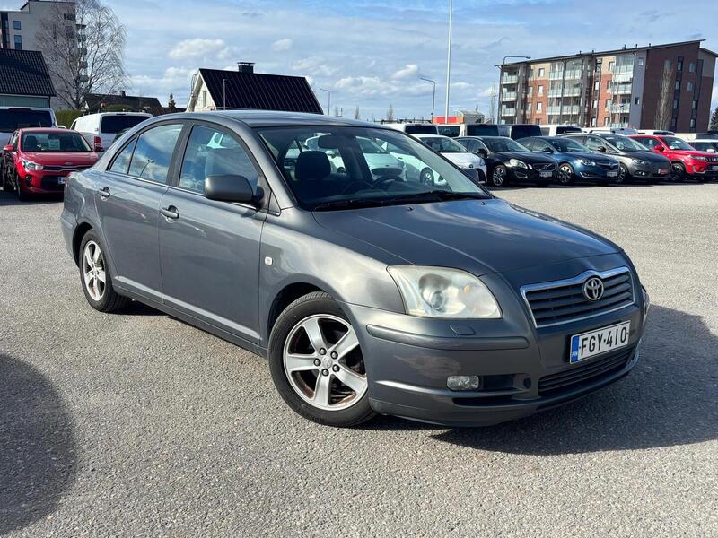 Toyota Avensis vaihtoauto