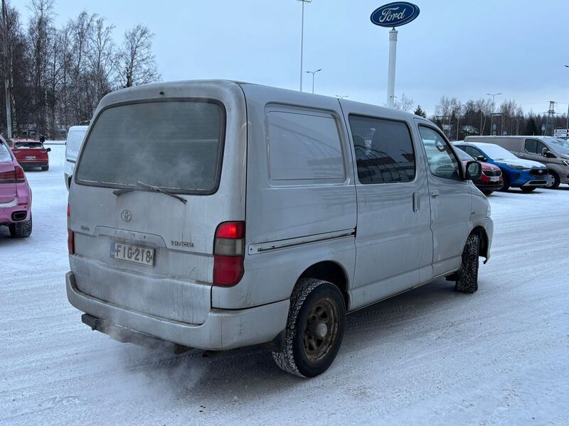 Toyota Hiace vaihtoauto