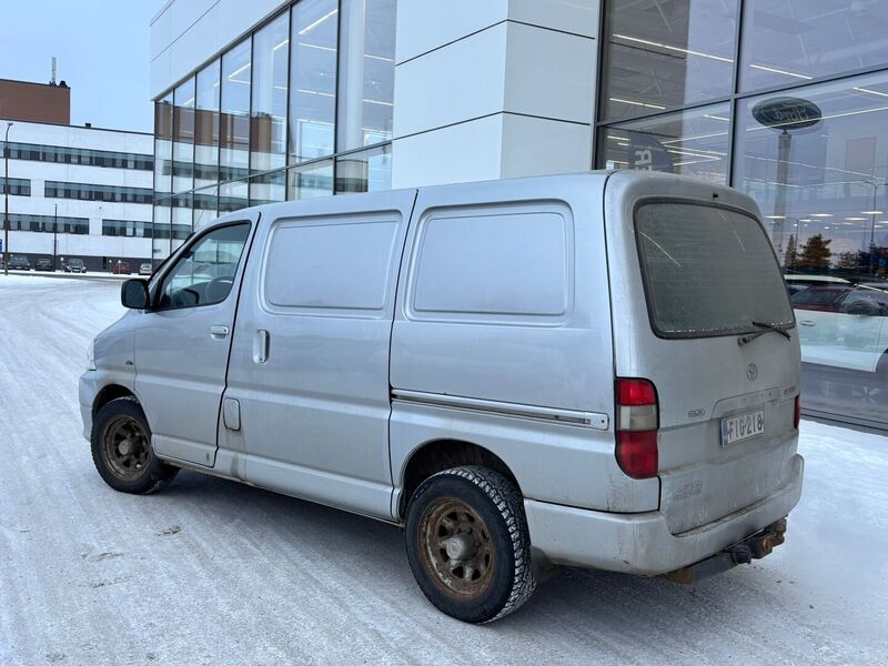 Toyota Hiace vaihtoauto