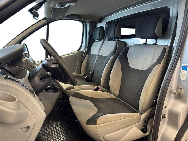 Opel Vivaro vaihtoauto