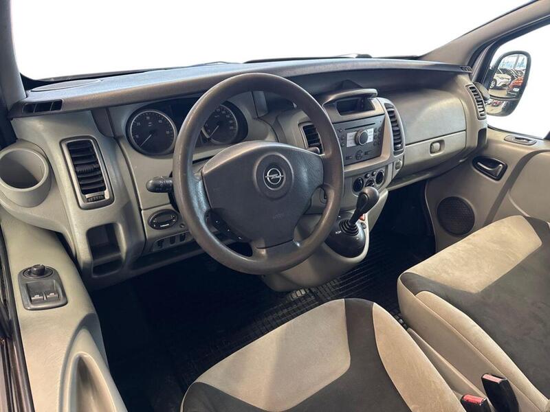 Opel Vivaro vaihtoauto