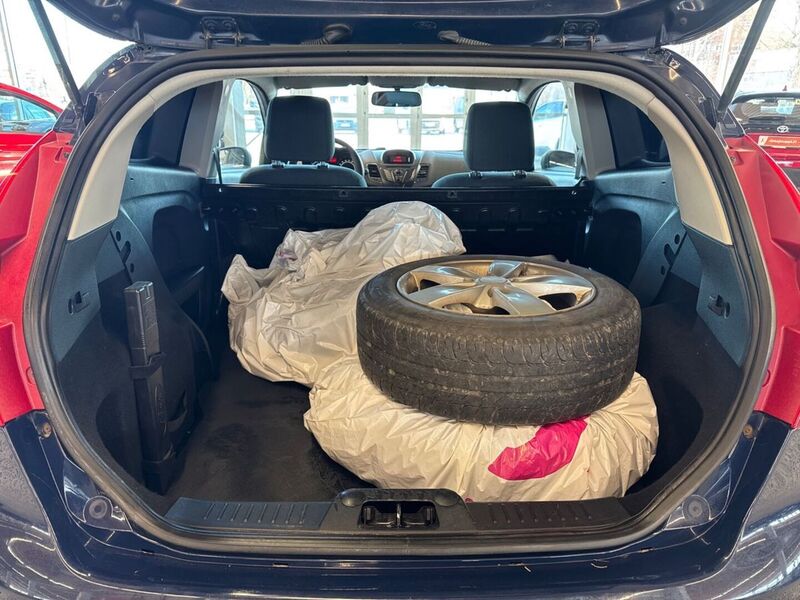 Ford Fiesta Van vaihtoauto