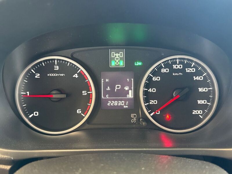 Mitsubishi L200 vaihtoauto