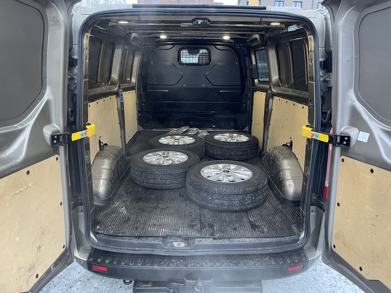 Ford Transit Custom vaihtoauto