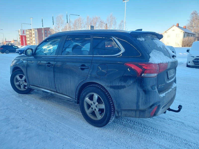 Mitsubishi Outlander PHEV vaihtoauto