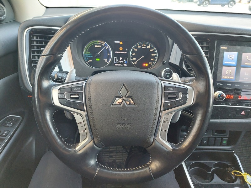 Mitsubishi Outlander PHEV vaihtoauto