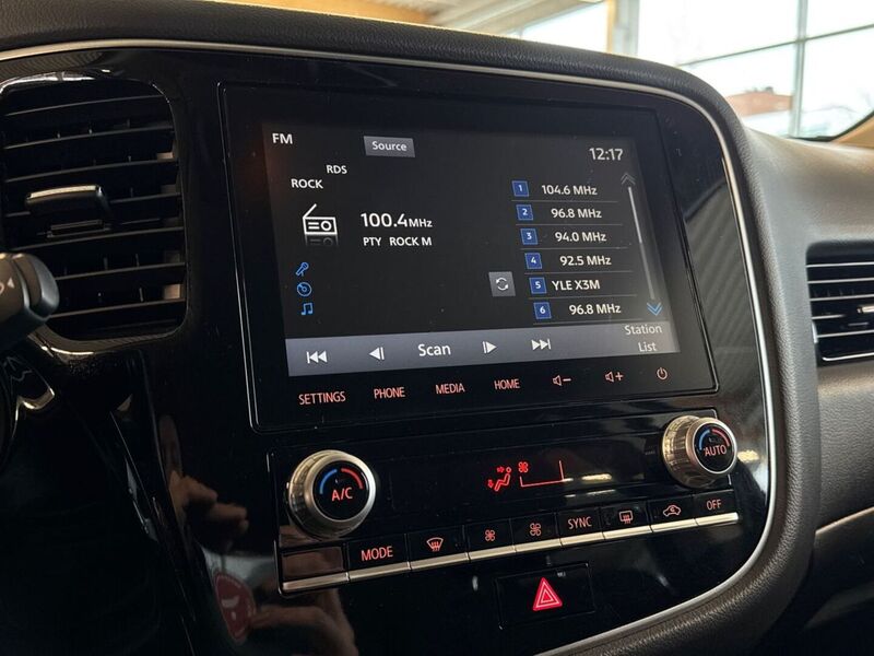 Mitsubishi Outlander PHEV vaihtoauto