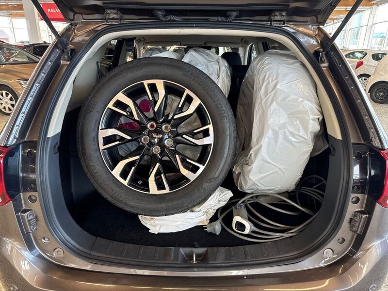 Mitsubishi Outlander vaihtoauto