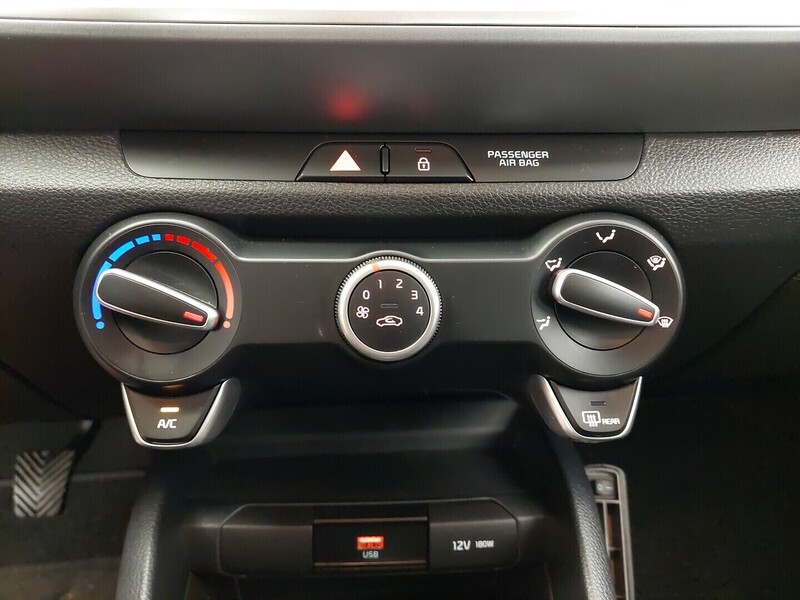 Kia Stonic vaihtoauto