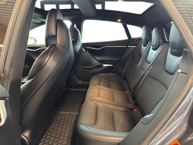 Tesla Model S vaihtoauto