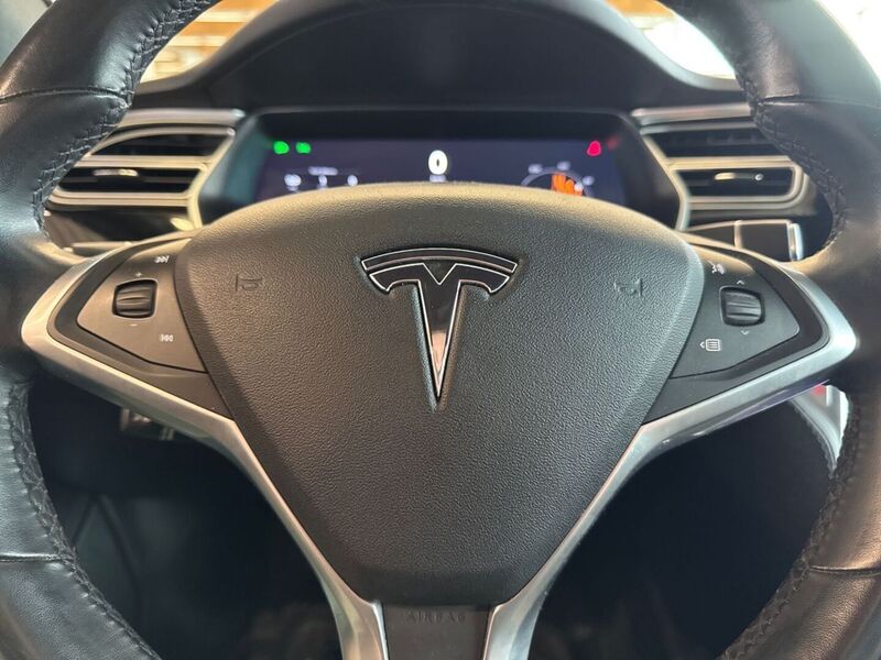 Tesla Model S vaihtoauto