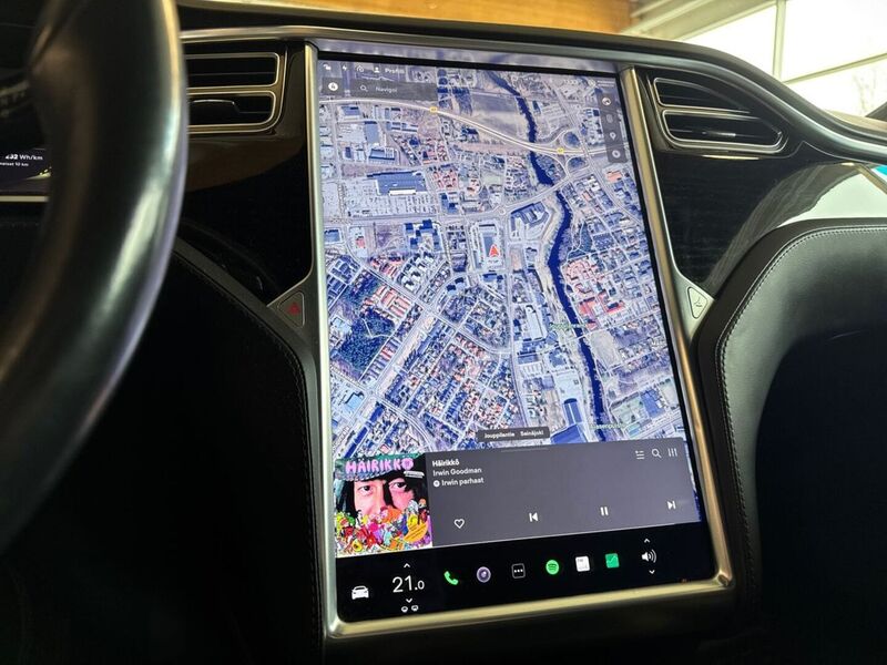 Tesla Model S vaihtoauto
