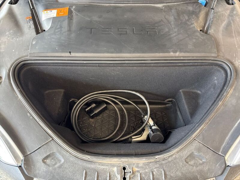 Tesla Model S vaihtoauto