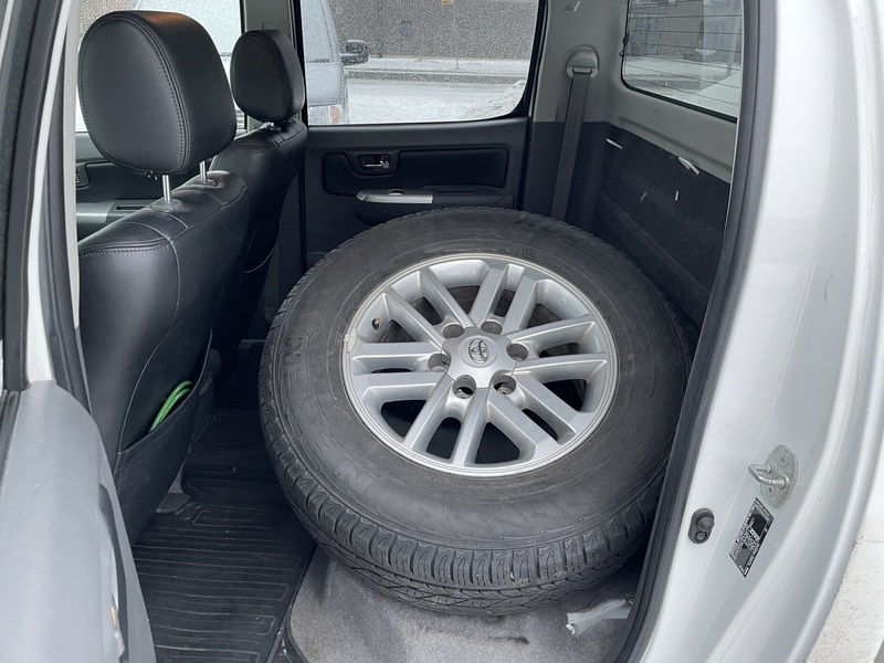 Toyota Hilux vaihtoauto