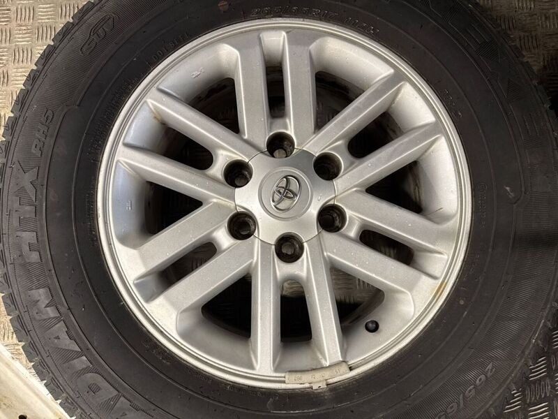 Toyota Hilux vaihtoauto