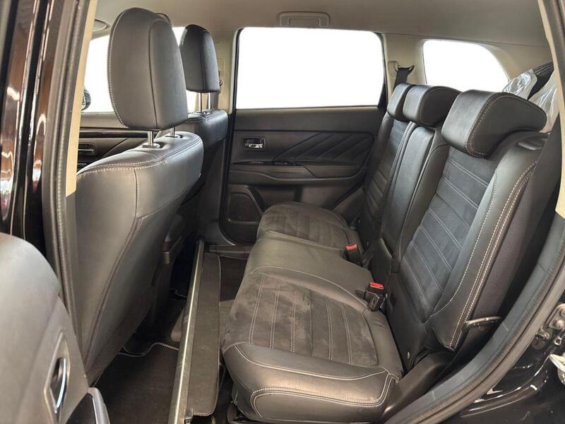 Mitsubishi Outlander PHEV vaihtoauto