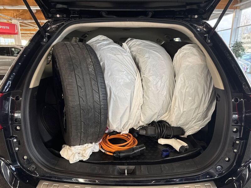 Mitsubishi Outlander PHEV vaihtoauto