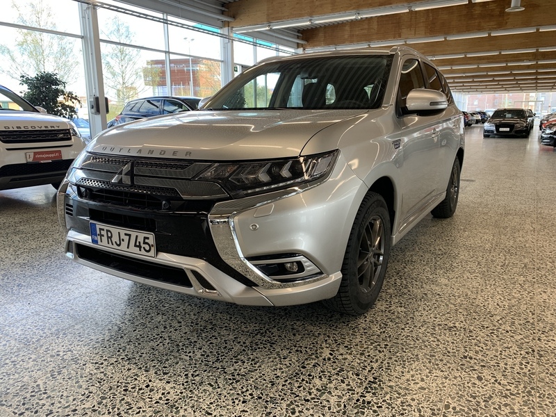 Mitsubishi Outlander PHEV vaihtoauto