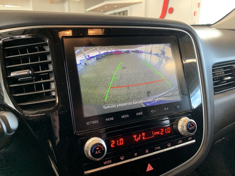 Mitsubishi Outlander PHEV vaihtoauto