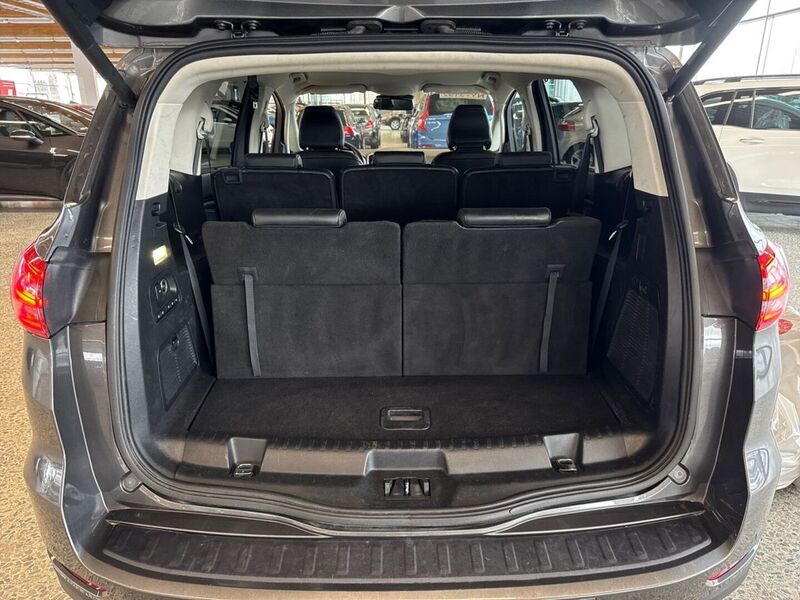 Ford S-MAX vaihtoauto