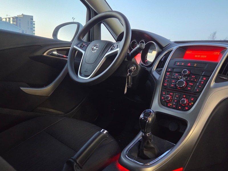 Opel Astra vaihtoauto