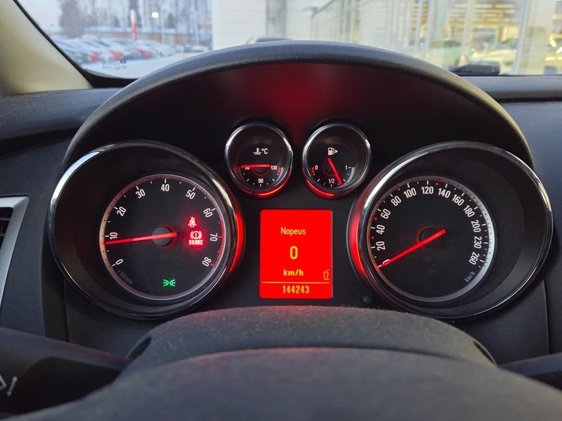 Opel Astra vaihtoauto