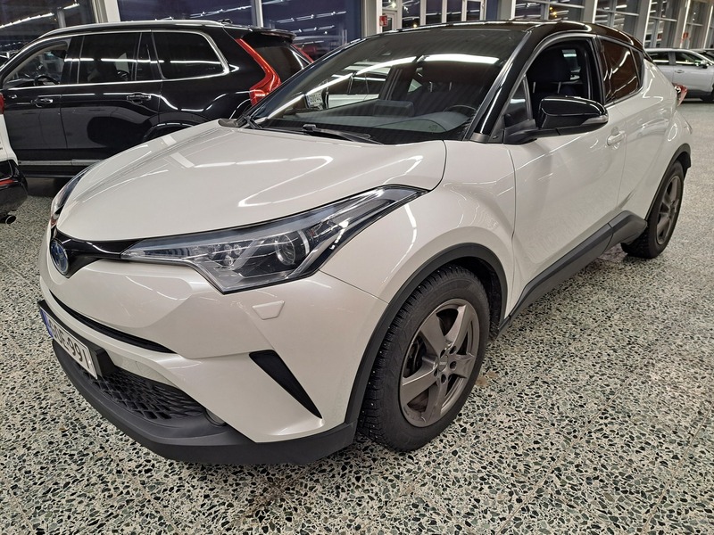 Toyota C-HR vaihtoauto