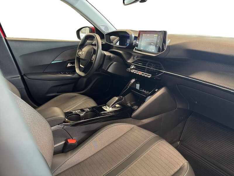 Peugeot e-2008 vaihtoauto