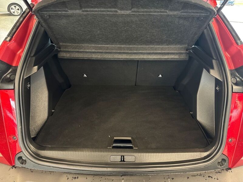 Peugeot e-2008 vaihtoauto