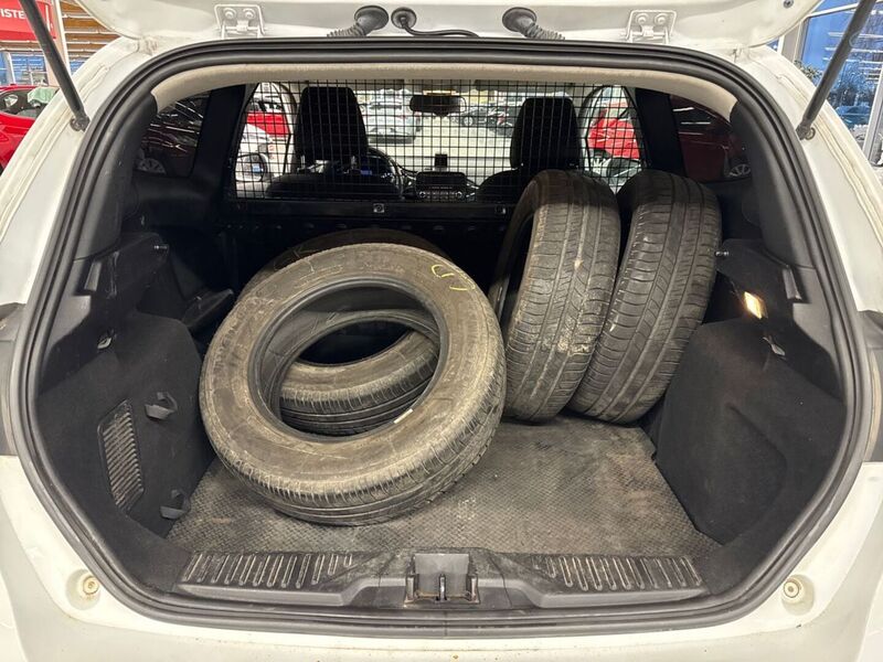 Ford Fiesta Van vaihtoauto