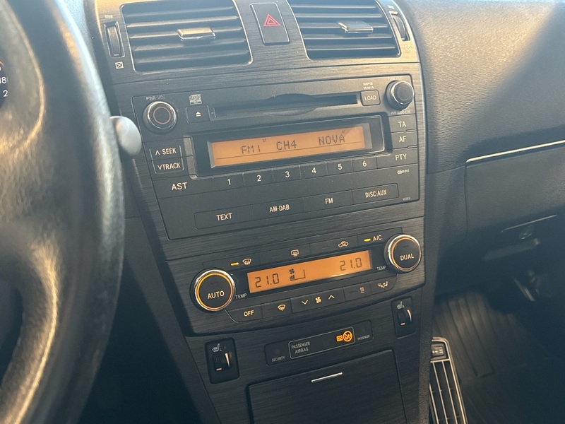 Toyota Avensis vaihtoauto