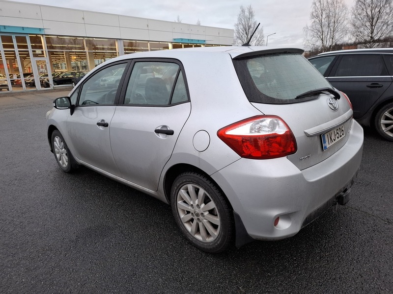 Toyota Auris vaihtoauto