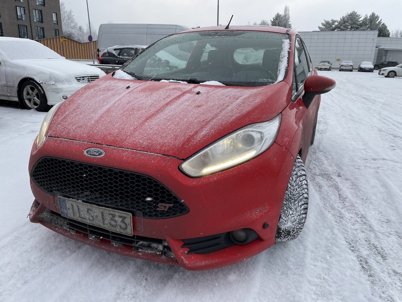 Ford Fiesta vaihtoauto
