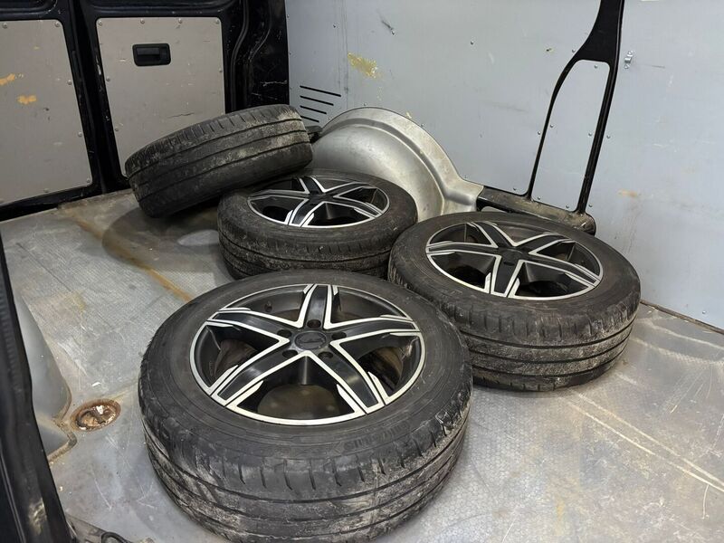 Volkswagen Transporter vaihtoauto