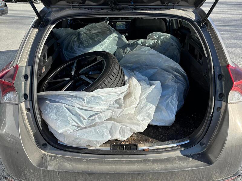 Toyota Auris vaihtoauto