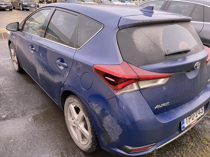 Toyota Auris vaihtoauto