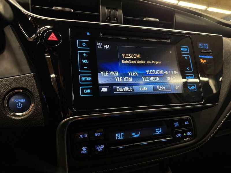 Toyota Auris vaihtoauto