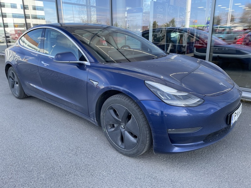 Tesla Model 3 vaihtoauto