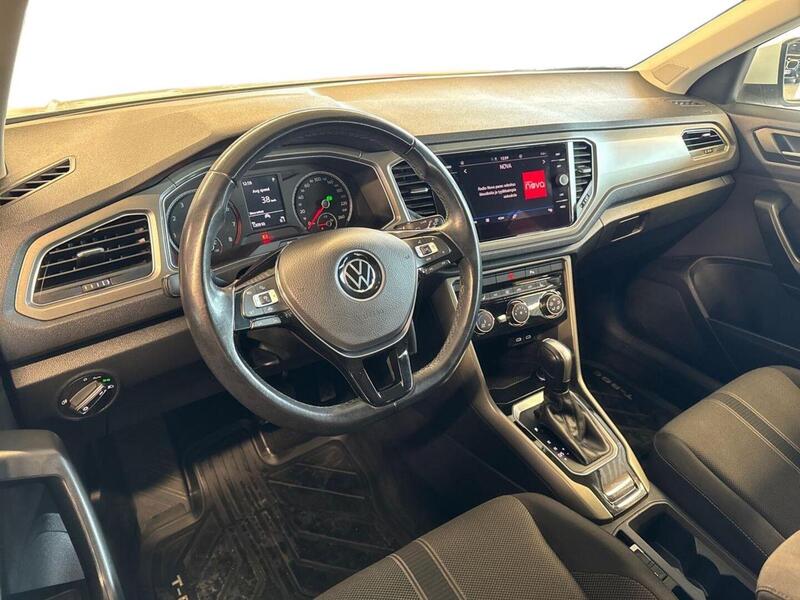 Volkswagen T-Roc vaihtoauto